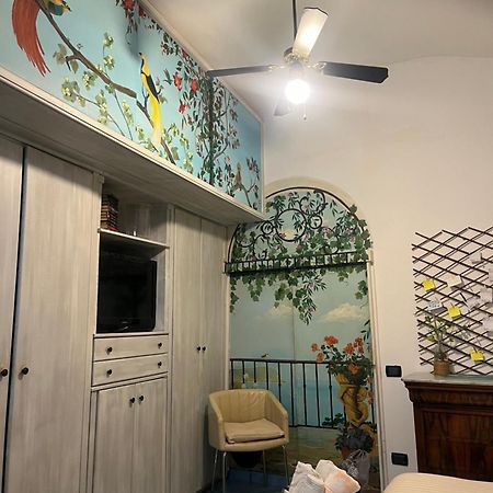Mari Mari Appartement Napels Buitenkant foto