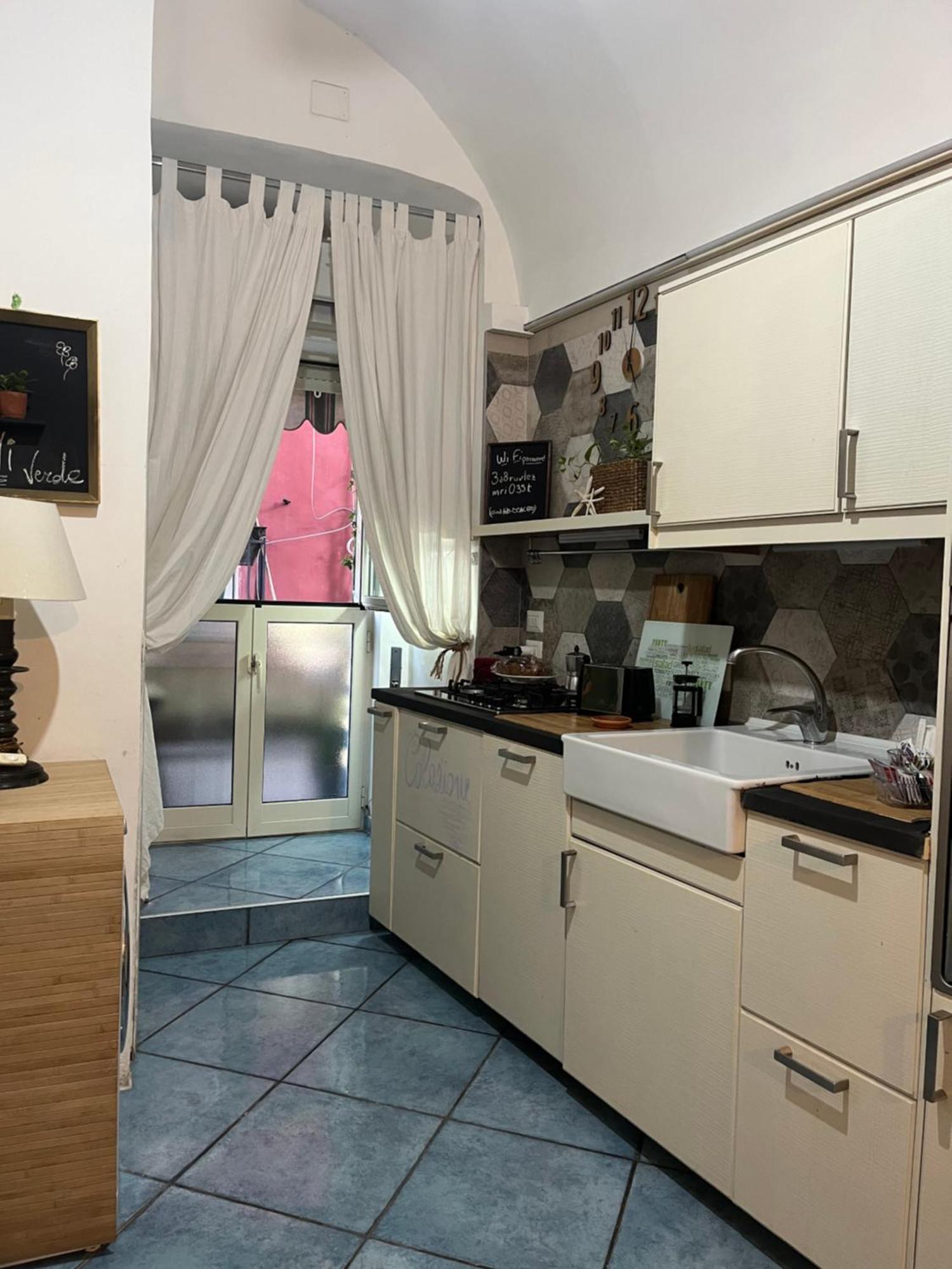 Mari Mari Appartement Napels Buitenkant foto